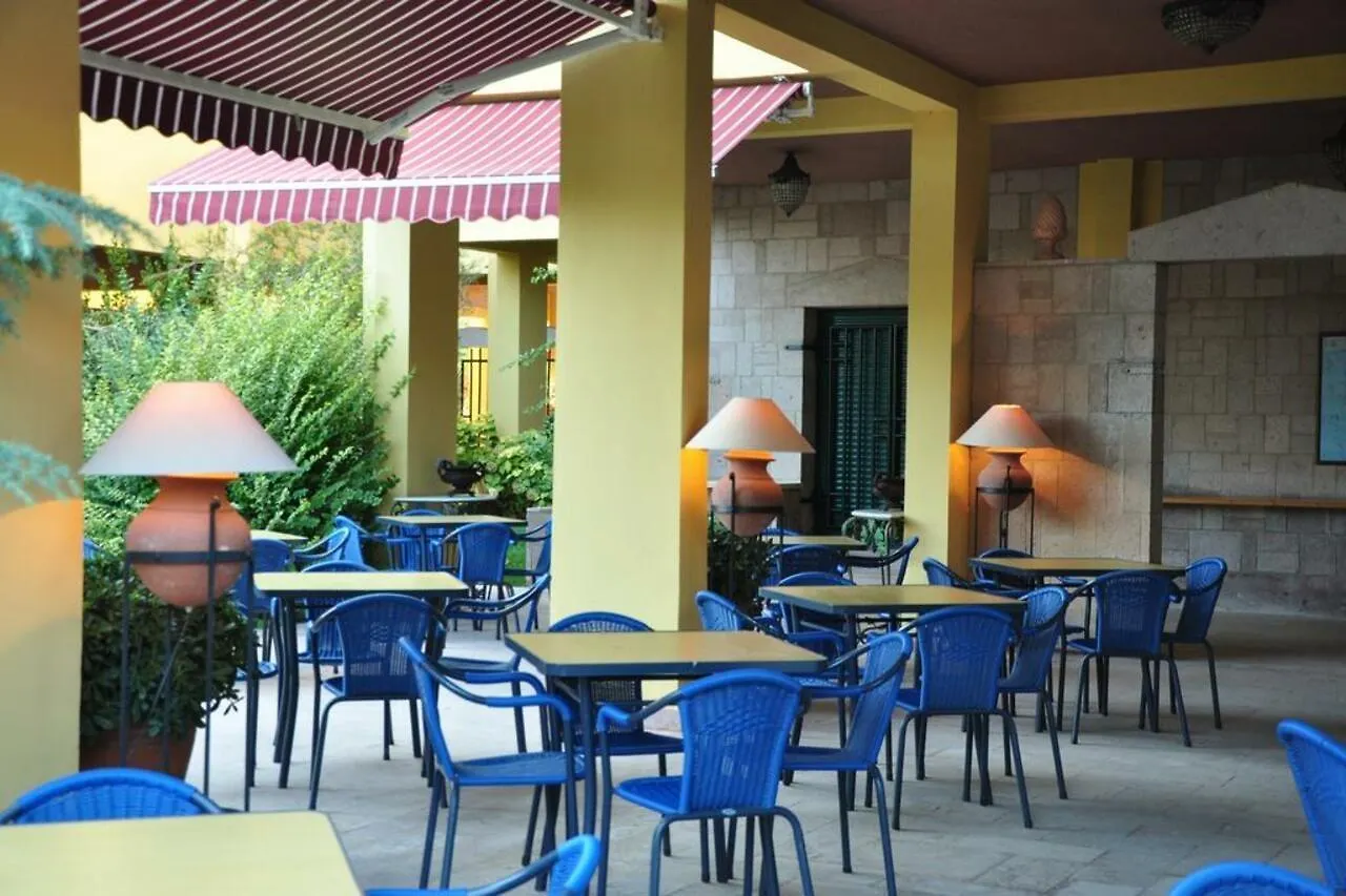 Bed & Breakfast Palm Court Suites Ayvalik