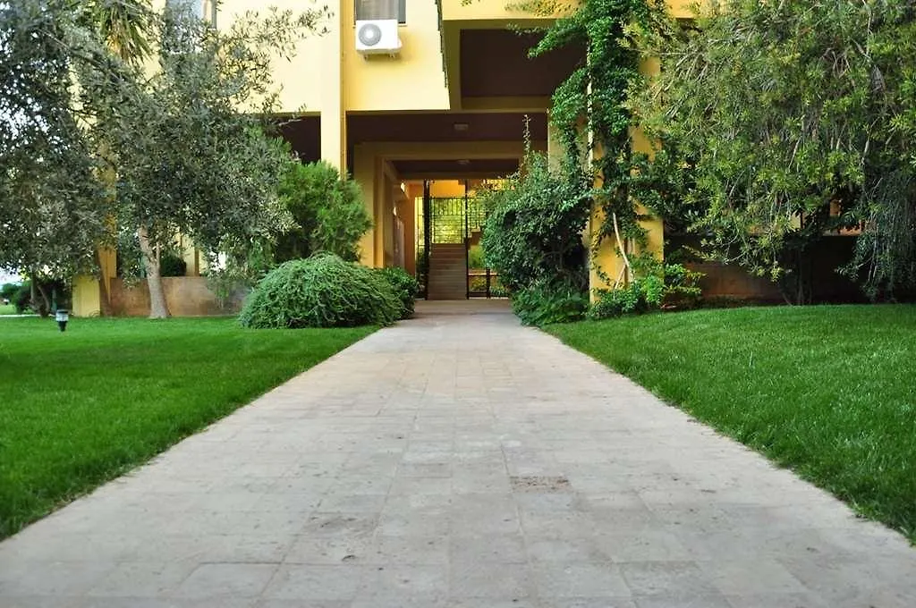 Palm Court Suites Ayvalı 3*,