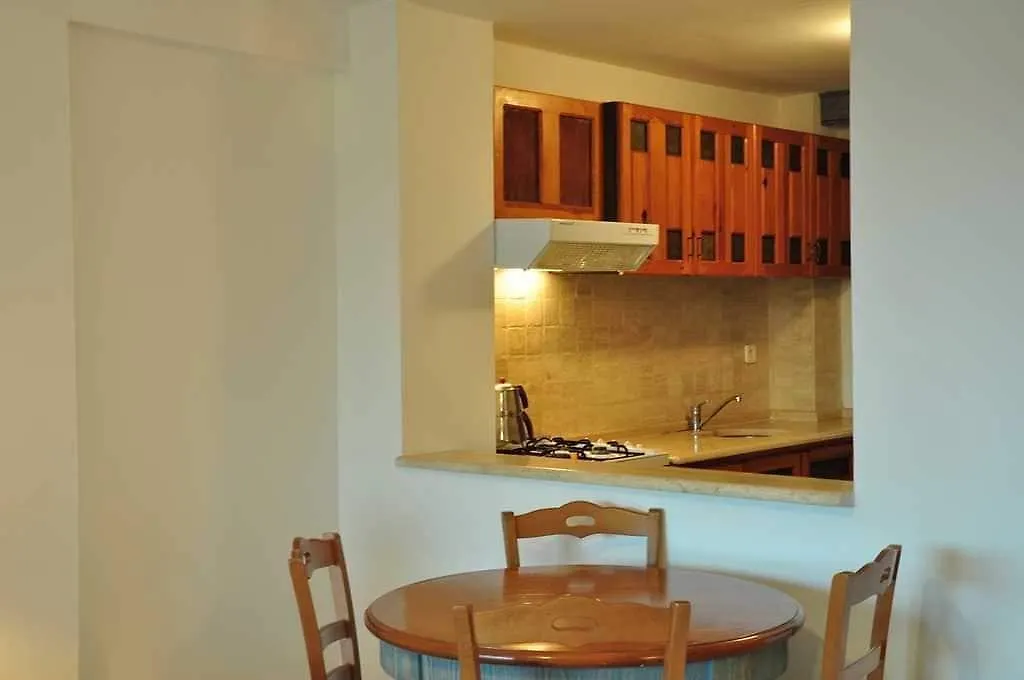 Bed & Breakfast Palm Court Suites Ayvalik
