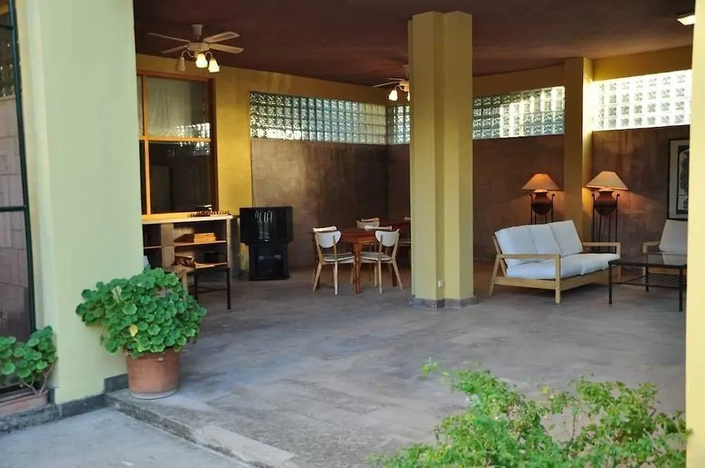 Palm Court Suites Ayvalı Bed & Breakfast