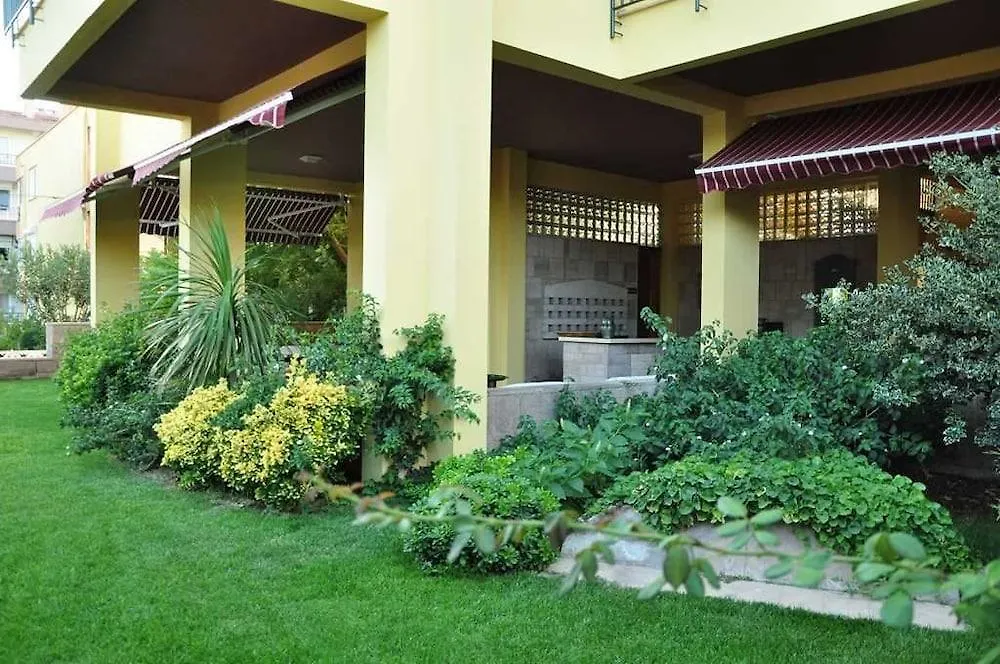 Bed & Breakfast Palm Court Suites Ayvalı