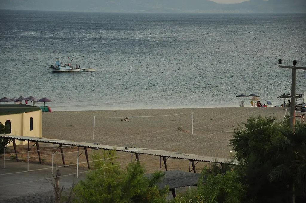 Bed & Breakfast Palm Court Suites Ayvalı