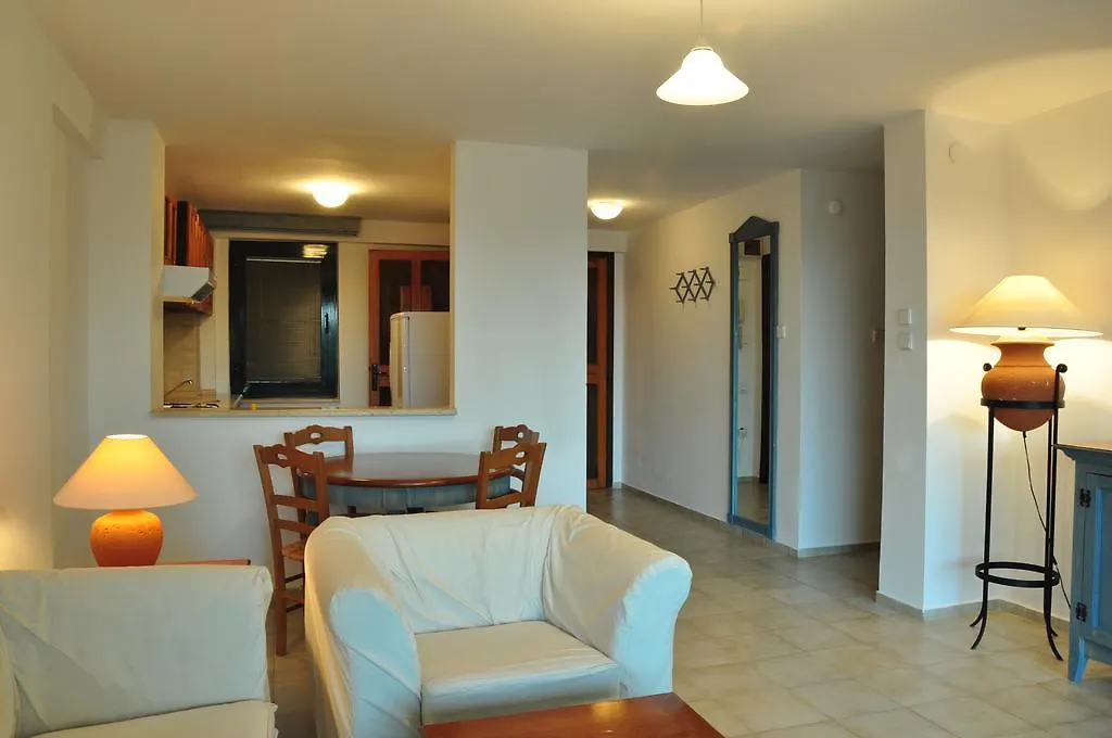 Palm Court Suites Ayvalı Bed & Breakfast