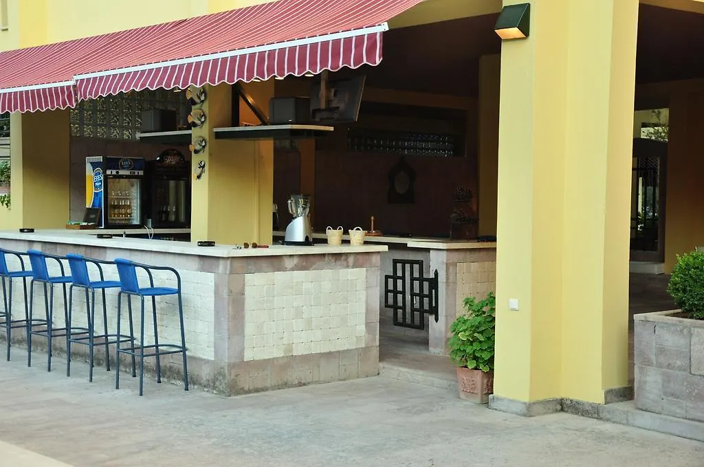 Bed & Breakfast Palm Court Suites Ayvalı