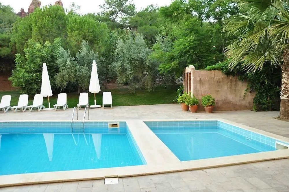 Bed & Breakfast Palm Court Suites Ayvalı