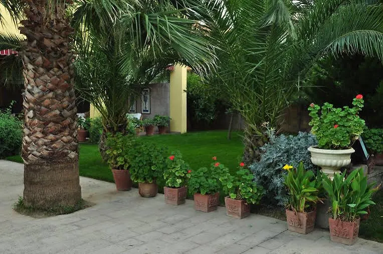 *** Bed & Breakfast Palm Court Suites Ayvalı Turecko