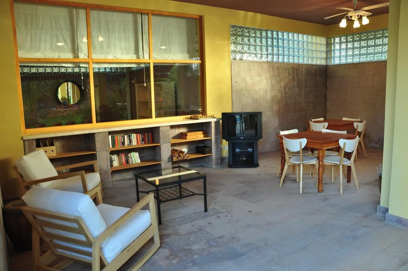 Palm Court Suites Ayvalik Bed & Breakfast