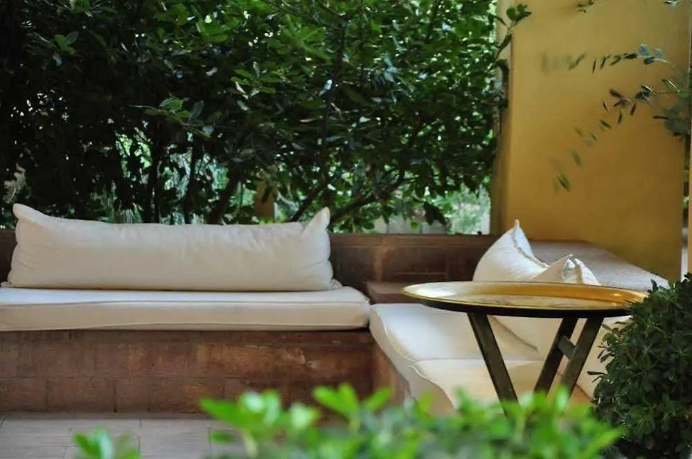 Palm Court Suites Ayvalı